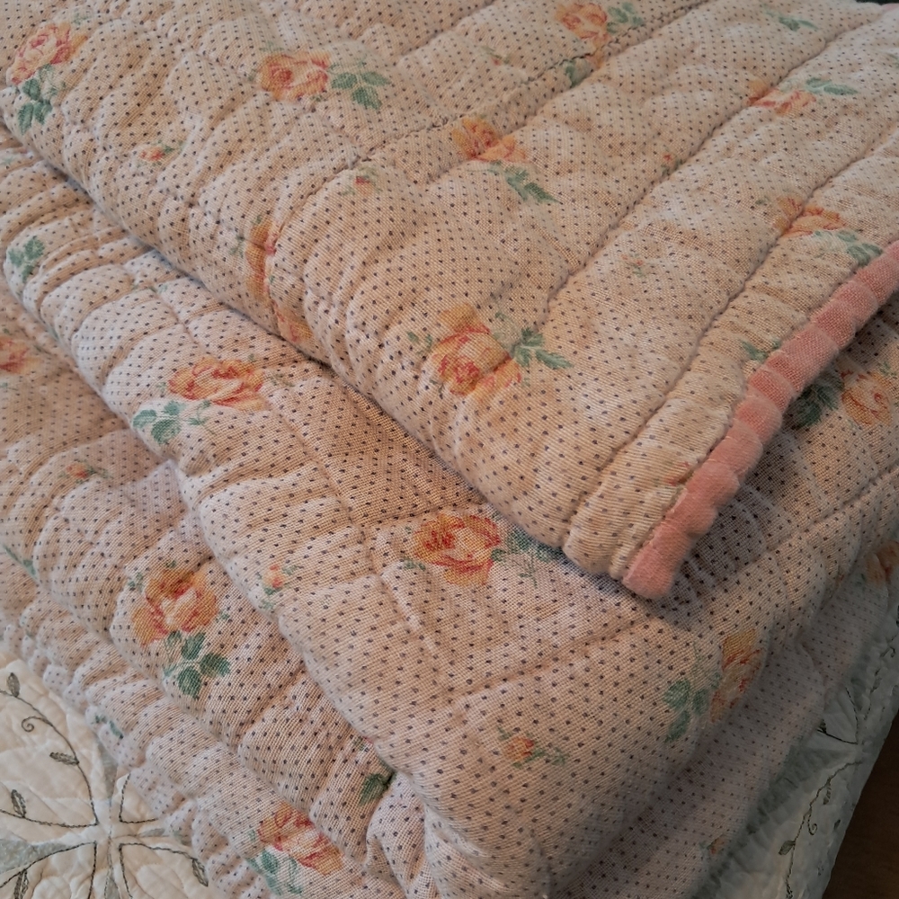 Vintage Antique Pink Quilt 68x84 Twin Floral Shabby Chic Cottage Retro Country - Picture 5 of 16